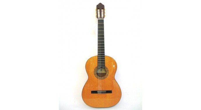 Azahar Mod 140 - классическая гитара 