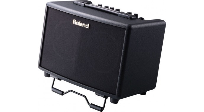 Roland AC-33 - комбо для акустических гитар 